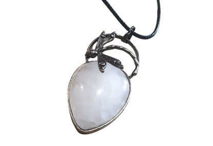 Colgante de Cuarzo blanco con libélula 2