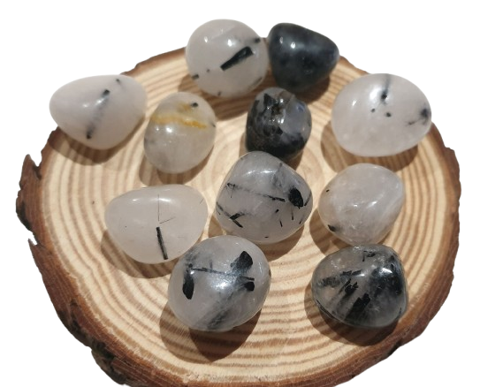 Cuarzo rutilado con turmalina pulido dos