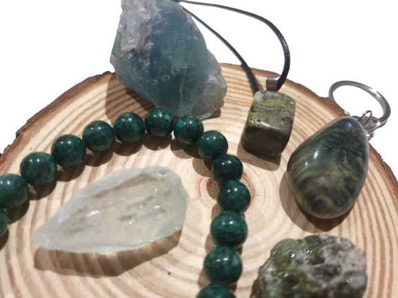 Lote Jade Verde, Fluorita, Serpentina y Cuarzo Prasio 3