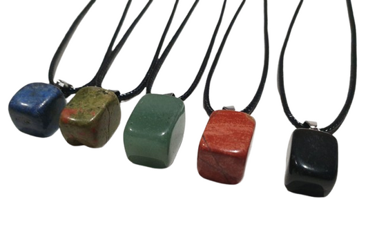 colgantes de minerales naturales